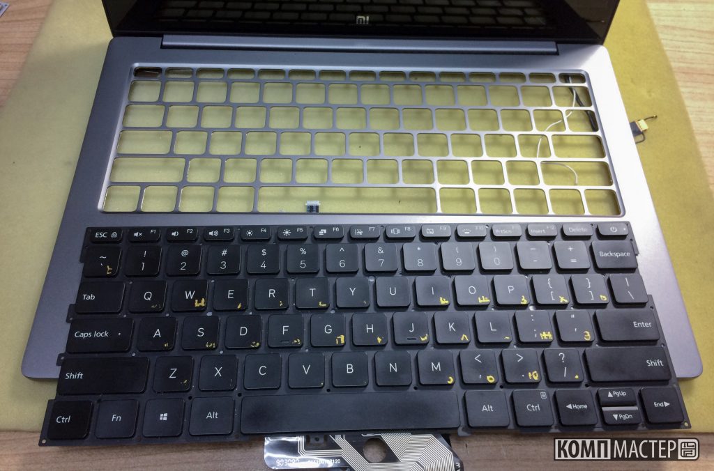 XiaoMi Mi Notebook Air 13 - Меняем клавиатуру